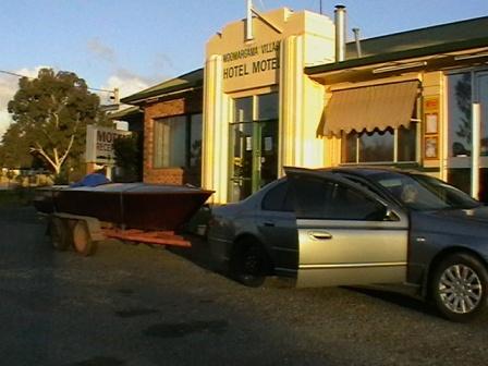 boat photos pub stop.jpg